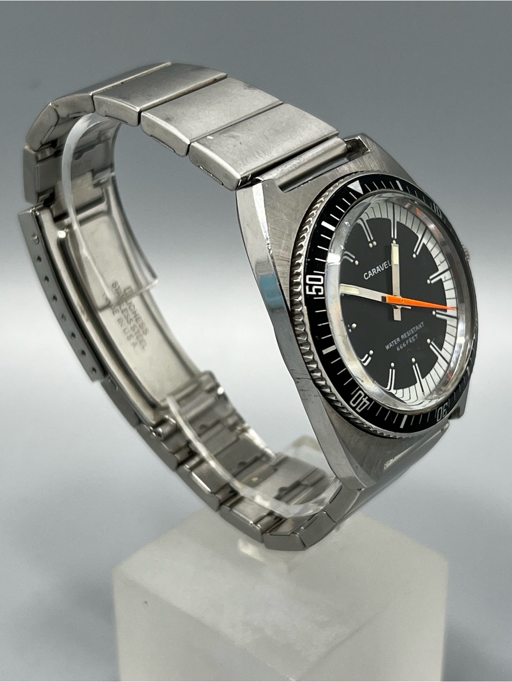 CARAVELLE Devil Diver 666 1970's era Stainless Steel Mans Watch - Picture 4 of 14